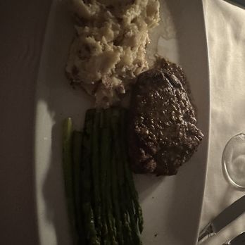 Foxy’s Kitchen + Bar - Great Ribeye Steak - Bars Near Me - Rancho Mirage, California Foxy’s Kitchen + Bar - Great Ribeye Steak - Bars Near Me - Rancho Mirage, California