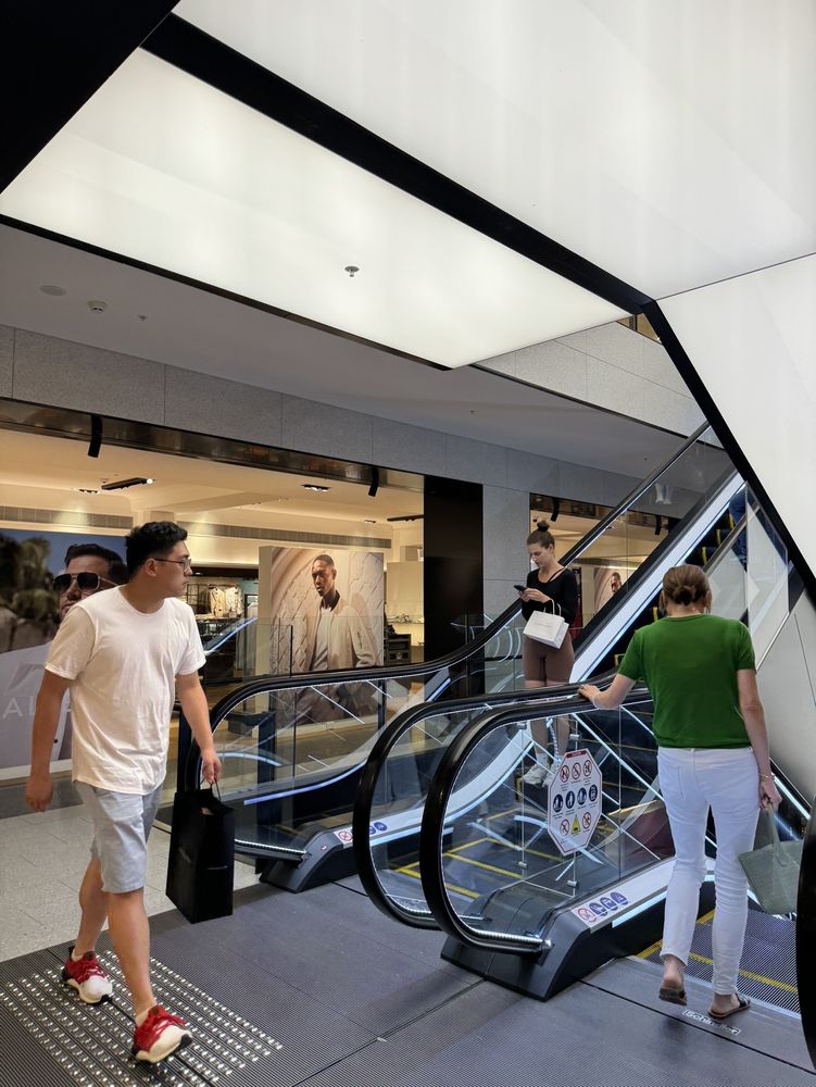 DAVID JONES Updated March 2025 67 Photos & 39 Reviews 6577 Market St, Sydney New South
