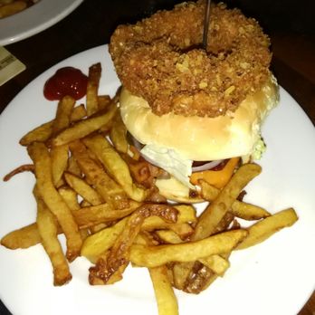 Bar Hop - Beef burger - Bars Near Me - Toronto, Ontario
