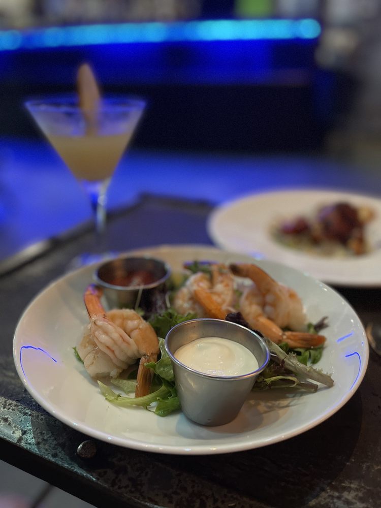 PILARS MARTINI 104 Photos & 72 Reviews Piano Bars 146 W Plant St