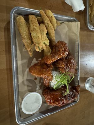 Dirk’s Signature Chicken & Bar by null