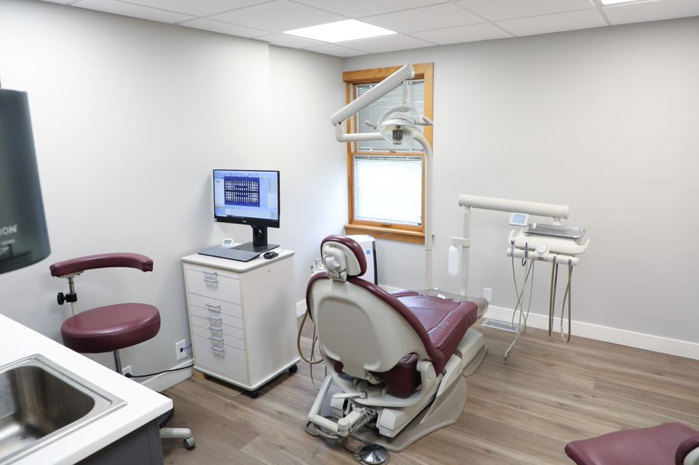 HOLLAND FAMILY DENTISTRY Updated October 2024 545 Michigan Ave