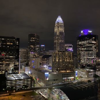 Fahrenheit Charlotte - Evening - New American Near Me - Charlotte, North Carolina