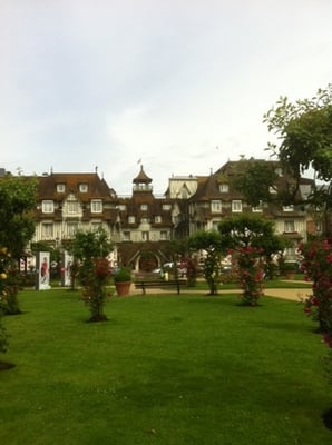 Deauville Beach by null