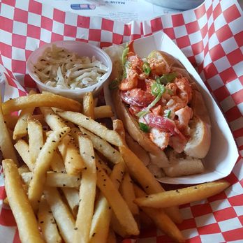 Red Hook Lobster Pound - Classic roll. Take note of size, volume and content quality (ratio is accurate). I have never had soggy lobster until this plate. - Seafood Near Me - Brooklyn, New York Red Hook Lobster Pound - Classic roll. Take note of size, volume and content quality (ratio is accurate). I have never had soggy lobster until this plate. - Seafood Near Me - Brooklyn, New York