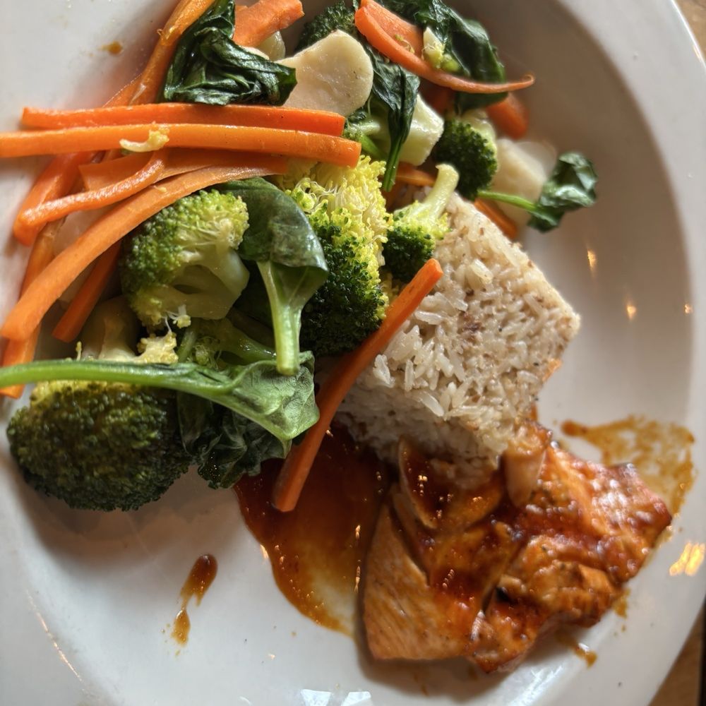 Camps Kitchen & Bar - Grilled Kung Pao Salmon - Gastropubs Near Me - Marietta, Georgia Camps Kitchen & Bar - Grilled Kung Pao Salmon - Gastropubs Near Me - Marietta, Georgia