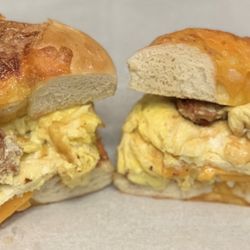 New York New York - Egg on a bagel with Sausage and Cheese