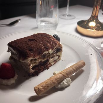 Via Veneto - Tiramisu - Italian Near Me - Santa Monica, California Via Veneto - Tiramisu - Italian Near Me - Santa Monica, California