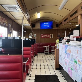 Eclectic Diner & Sweeterie - Interior - American Near Me - Delaware, Ohio