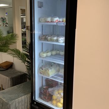 Minus Cake Boutique - Cakes!!! - Bubble Tea Near Me - Vancouver, British Columbia