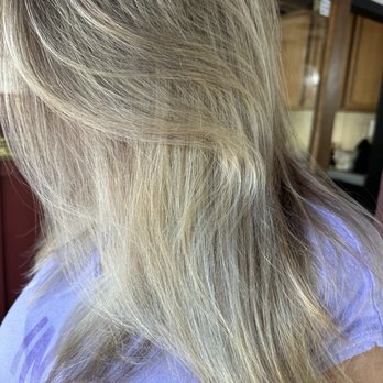 Stowaway Studio - Baby lights/balayage - Hair Salons Near Me - Aptos, California