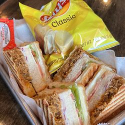 Eggholic - Indian Street Food - Chicken Masala Sandwich