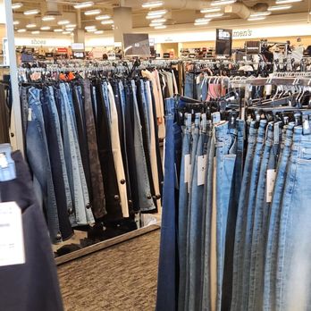 Nordstrom Rack - Department Stores Near Me - Farmington, Connecticut