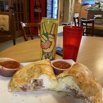 Pizzaro's Pizzeria - The best in the world calzone - Pizza Near Me - East Stroudsburg, Pennsylvania Pizzaro's Pizzeria - The best in the world calzone - Pizza Near Me - East Stroudsburg, Pennsylvania