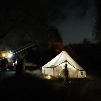 Folsom Lake Peninsula Campground - Glamping site- comes with a tent, 2 full size beds. Bring your own bedding. - Boating Near Me - Pilot Hill, California