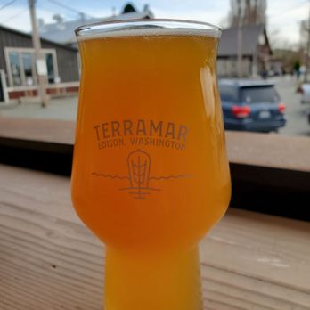 Terramar Brewing & Distilling - Harry and the Hefeweizen! A great Hefeweizen style beer! - Pizza Near Me - Edison, Washington