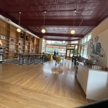 Margie’s Java Joint - Inside seating - Cafes Near Me - Greeley, Colorado