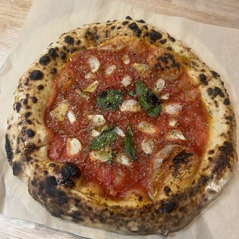 Strapoli Pizzeria - 10.5" Margherita Pizza - Pizza Near Me - Chicago, Illinois