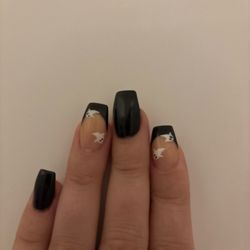 L A Nails