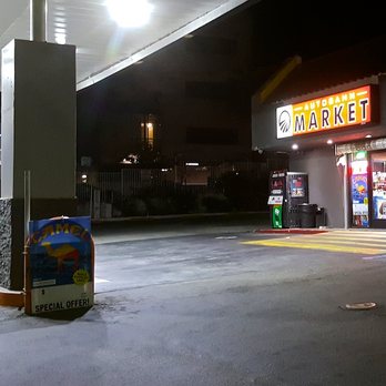 AutoBahn Fuels - Fills and important niche in our neighborhood. - Gas Stations Near Me - Los Angeles, California AutoBahn Fuels - Fills and important niche in our neighborhood. - Gas Stations Near Me - Los Angeles, California