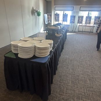 Lost Spur - Buffet Table - Golf Near Me - Saint Paul, Minnesota Lost Spur - Buffet Table - Golf Near Me - Saint Paul, Minnesota