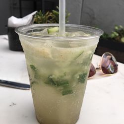 Mocktail: jengibre con pepino y apio