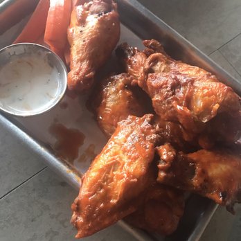 Hundred Proof - Buffalo wings! Huge portion And not too spicy - San Diego, CA