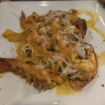 Francoli Gourmet - Tagliatelle con Aragosta Al Brandy - Italian Near Me - Orange, California