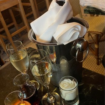 Virginia Inn - Mimosas - Bars Near Me - Seattle, Washington Virginia Inn - Mimosas - Bars Near Me - Seattle, Washington