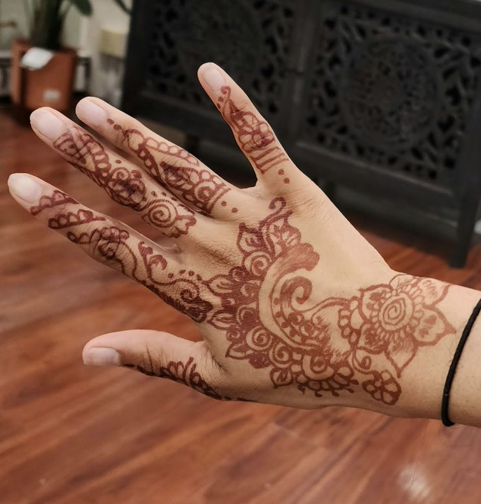 PEAK A BROW THREADING BAR 18 Photos 100 Premium Outlets Dr, Blackwood, New Jersey Eyebrow