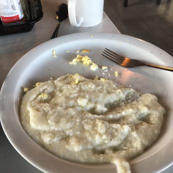 Omelette Cafe - Grits on a plate - Breakfast & Brunch Near Me - Bluffton, South Carolina