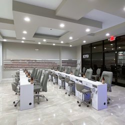 Gloss Nail Spa
