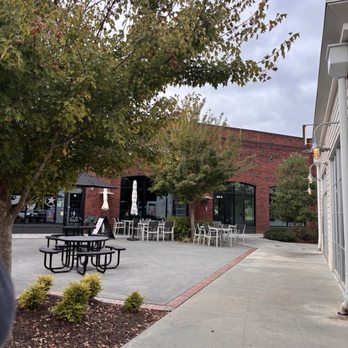 Beignets & Brew - Outside - Coffee & Tea Near Me - Alpharetta, Georgia