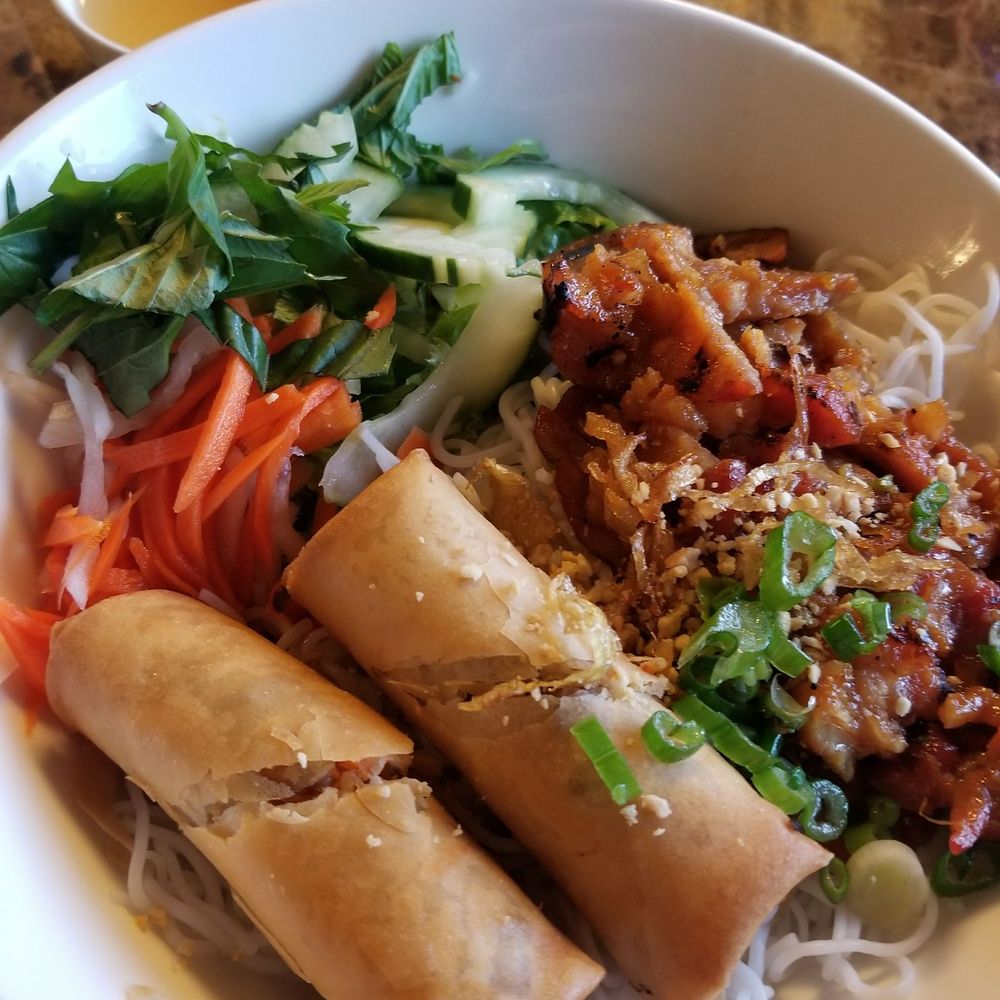 Pho Mignon - B2 Grilled Pork and Egg Roll Vermicelli - Vietnamese Near Me - Kirkland, Washington Pho Mignon - B2 Grilled Pork and Egg Roll Vermicelli - Vietnamese Near Me - Kirkland, Washington
