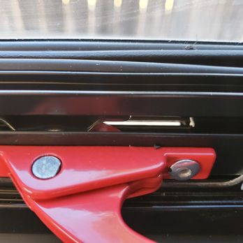 Four Wheel Campers - Windows not sealed - RV Dealers Near Me - Woodland, California Four Wheel Campers - Windows not sealed - RV Dealers Near Me - Woodland, California