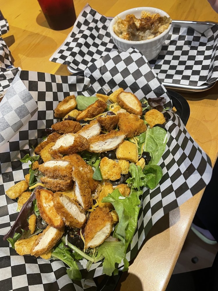 SMOKEY’S RESTAURANT & BREWERY Updated November 2024 39 Photos & 57