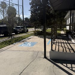 Natural Smiles - Parking