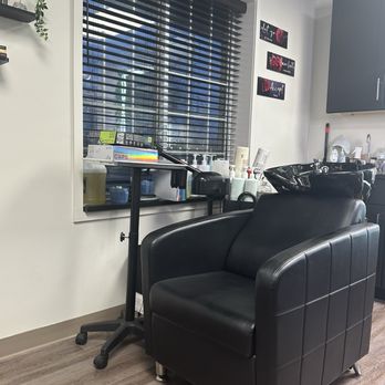 The Park - Shampoo Bowl - Hair Salons Near Me - Southfield, Michigan The Park - Shampoo Bowl - Hair Salons Near Me - Southfield, Michigan