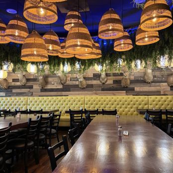 El Mezcalito Cantina - Sushi Bars Near Me - Chicago, Illinois