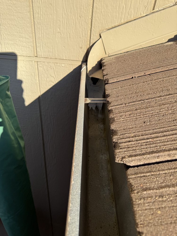 Slide of Roof Gutter Expert