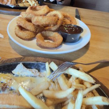 Applebee's Grill + Bar - Onion rings appetizer - American Near Me - Chehalis, Washington Applebee's Grill + Bar - Onion rings appetizer - American Near Me - Chehalis, Washington
