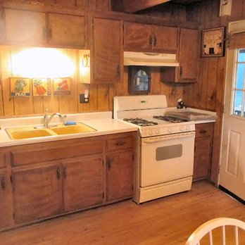 Pine Knot Guest Ranch - Kitchen - Hotels Near Me - Big Bear Lake, California