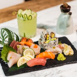 SHI - Sushi entree with eel avocado roll