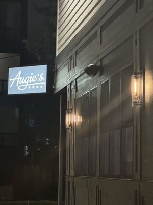 Augie's by null