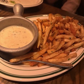 Gus' Sip & Dip - Fries - Pubs Near Me - Chicago, Illinois