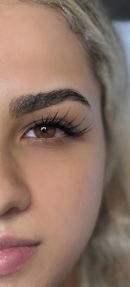 Lashes Bar Logo