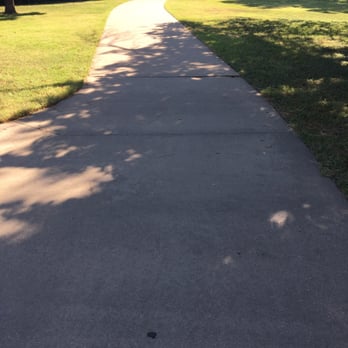 Hurwitz Park - Trail - Parks Near Me - Irving, Texas