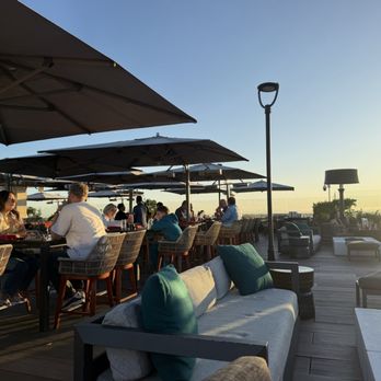 Rise Rooftop Lounge - Lounges Near Me - Anaheim, California Rise Rooftop Lounge - Lounges Near Me - Anaheim, California
