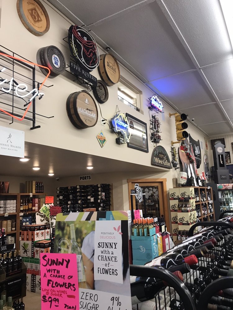 LIQUOR WORLD Updated October 2024 17 Photos 695 Camino Del Rio