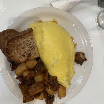 Briarpatch Restaurant - American Near Me - Winter Park, Florida